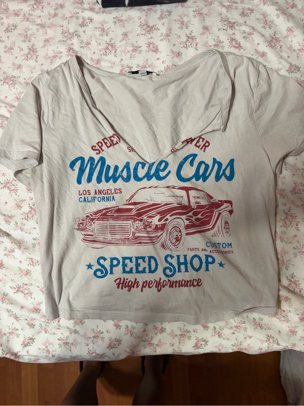SHEIN White Muscle Cars Graphic Tee with Blue & Red Print